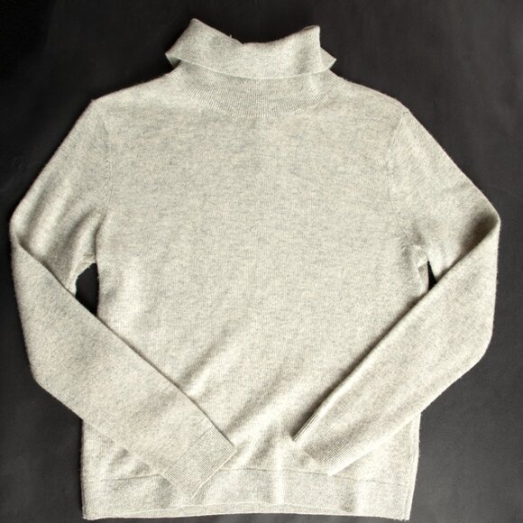 CLUB MONACO Gennado Cashmere Pullover Sweater with Silver Buttons Medium - Picture 7 of 9